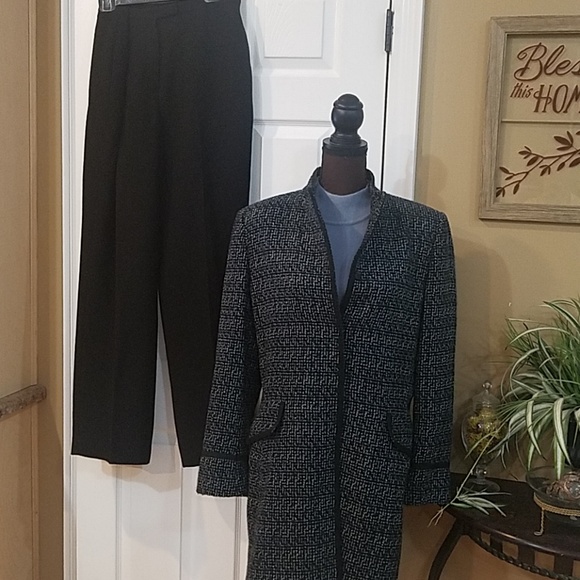 Tahari coat bundle - Picture 1 of 7